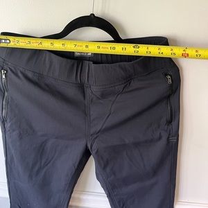 TOAD 🐸& co. Super awesome stretch pant.